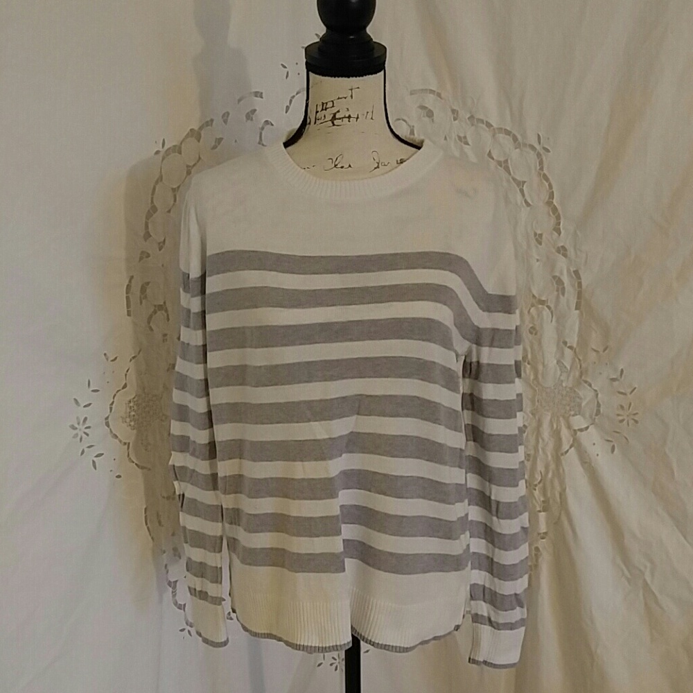 A New Day ladies sweater